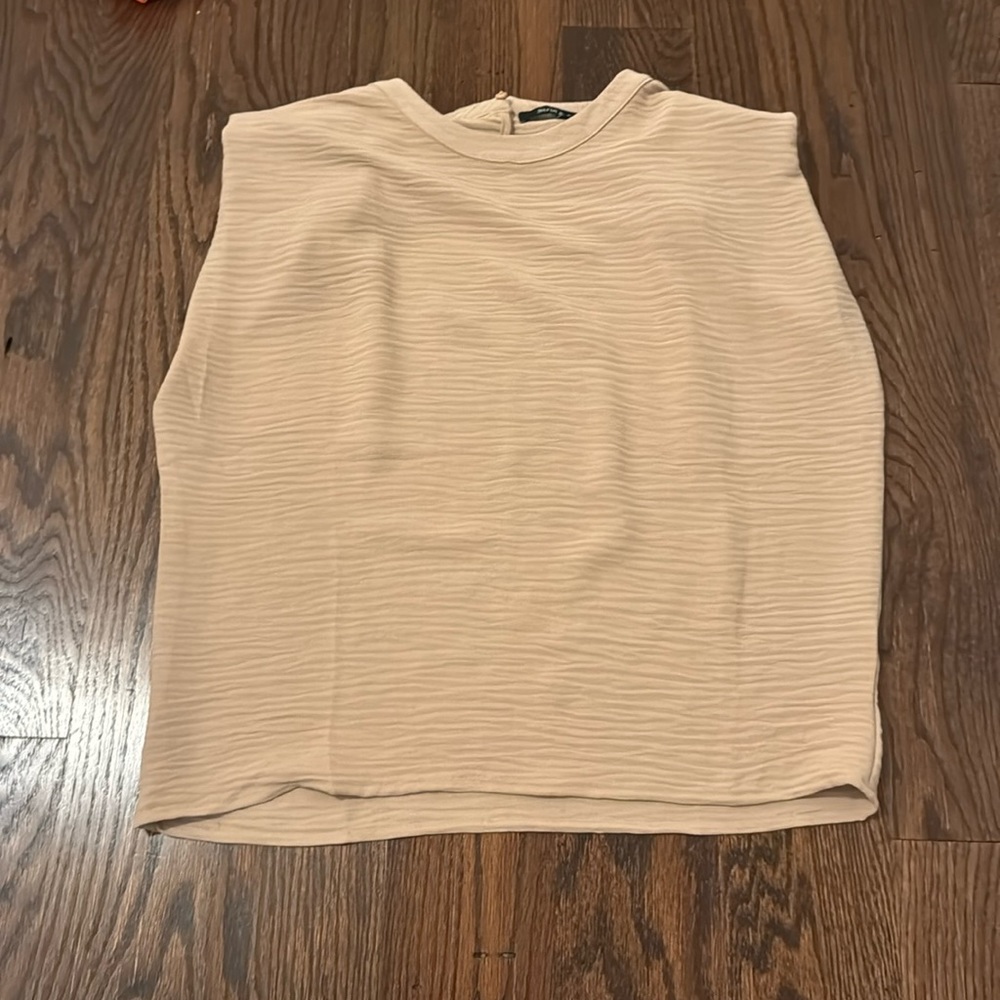 Tan shoulder pad top